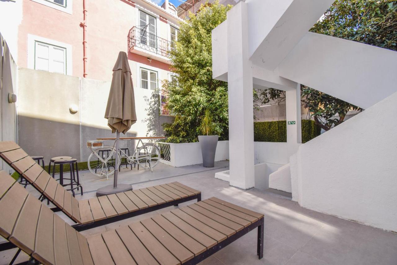 The Lx Hill Hostel Lisbon Exterior photo