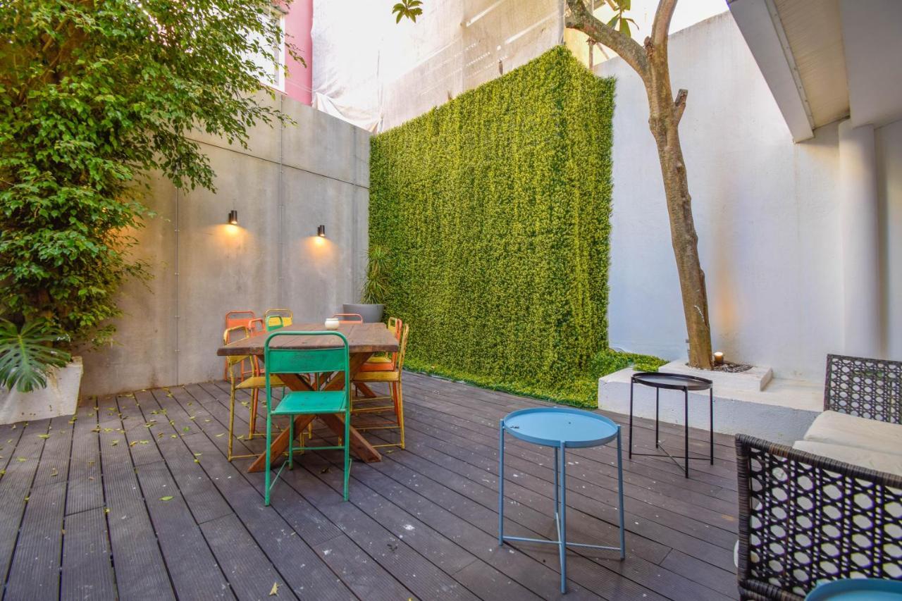 The Lx Hill Hostel Lisbon Exterior photo